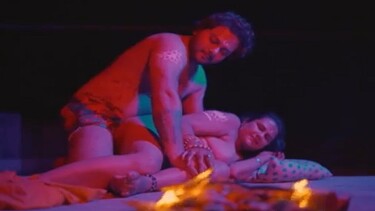 ढोंगी बाबा ने हवन के बहाने छत पे पेली आंटी की चुत